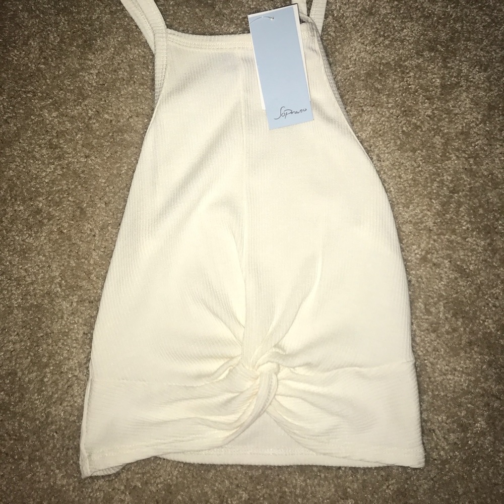 Cute crop top with tie